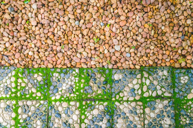 La historia de la grava rosa se remonta a miles de años atrás, cuando las antiguas civilizaciones la utilizaban como material de construcción y decoración